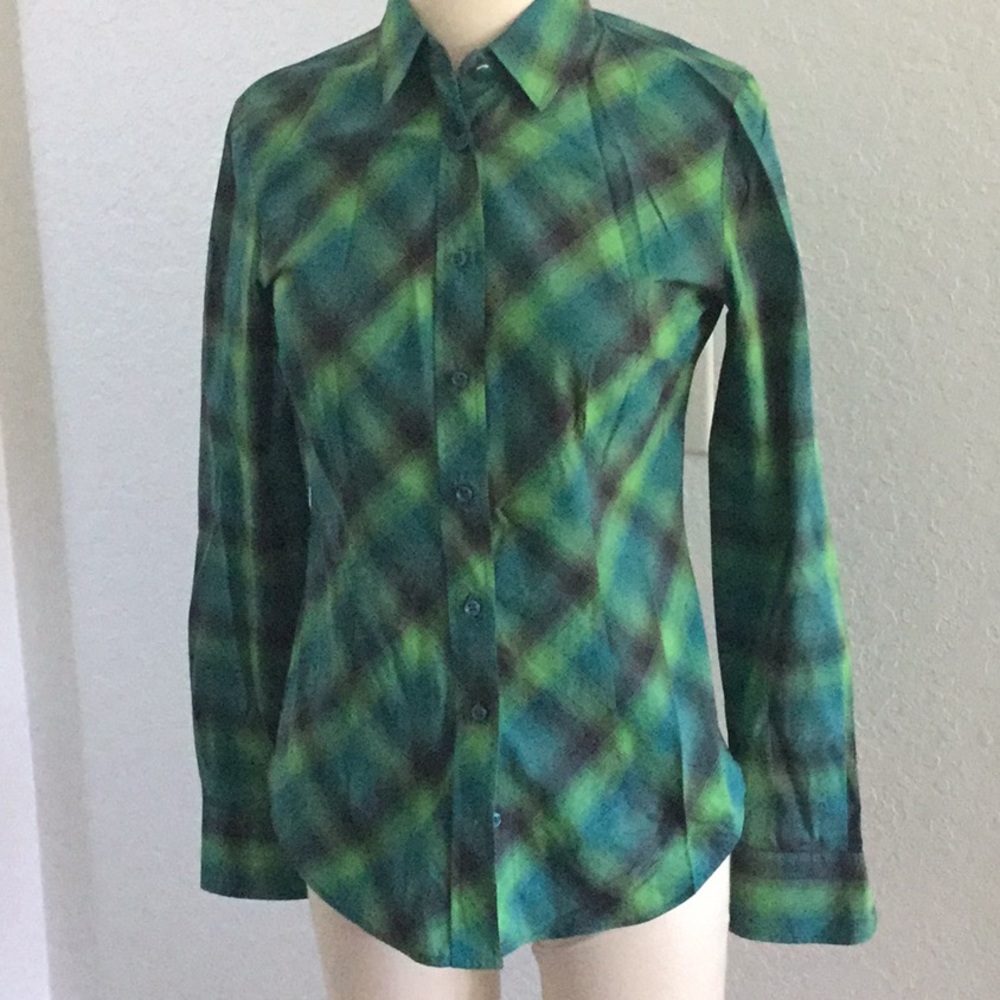 Woman’s dress shirt